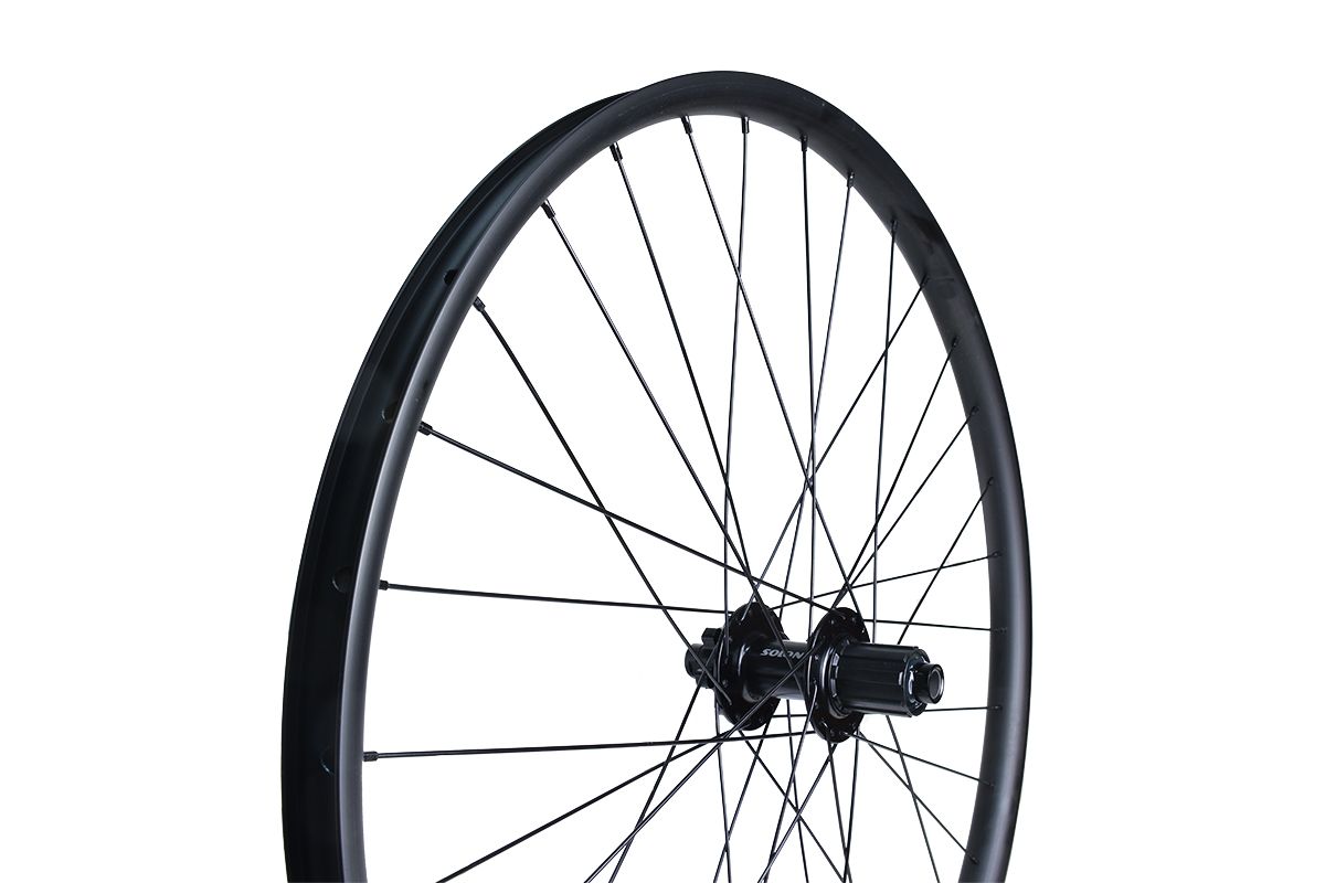 Колесо 27,5"MTB заднее под кассету на 9-10 передач, двойной обод Citron DP-27 27,5"32H, втулка Solon DH909TR 32H Disc, 142*12мм, 2 промподшипника, крепление IS6, черное